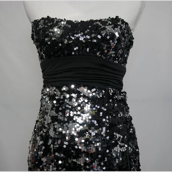 Xtraordinary Dresses & Skirts - Xtraordinary Strapless, Black/Silver Flip Sequins, Bodycon Mini Cocktail Dress